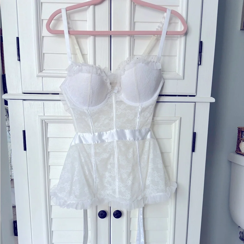 VS “I Do” bridal set 34D - Picture 1 of 8